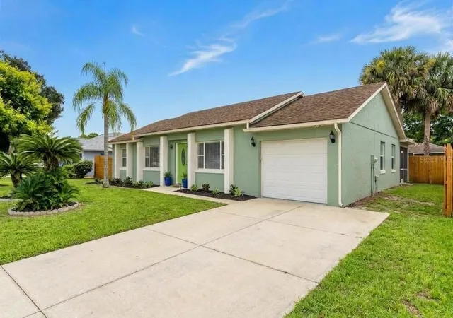 Photo 3 of Single family home for sale at 1379 Dandelion Dr, Deltona, FL 32725 | MLS# O6446454 | Listing updated on 2026-10-06