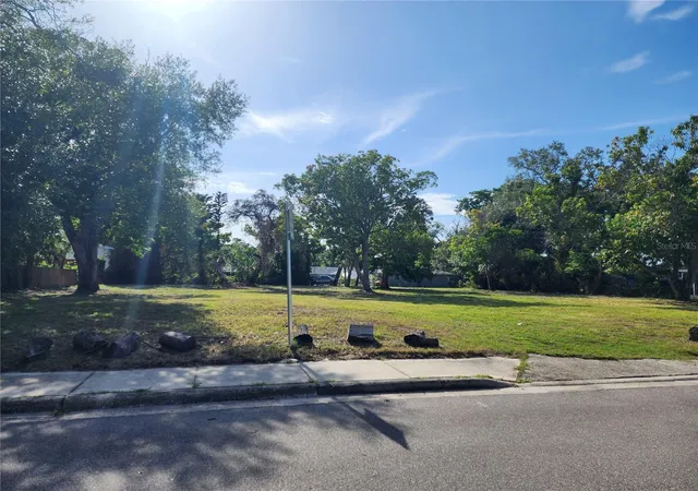 Photo 4 of Land for sale at 1108 19th Street W, Bradenton, FL 34205 | MLS# A4708127 | Listing updated on 2026-10-06