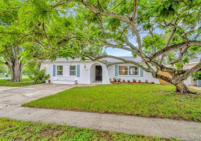 Photo 1 of Single family home for sale at 11008 111th Way, Largo, FL 33778 | MLS# TB8553969 | Listing updated on 2026-10-04