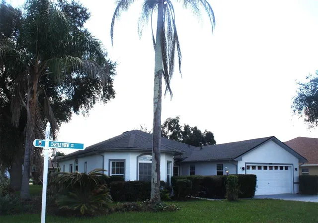 Photo 2 of Single family home for sale at 21516 Castle View Ct, Leesburg, FL 34748 | MLS# S5158669 | Listing updated on 2026-10-07