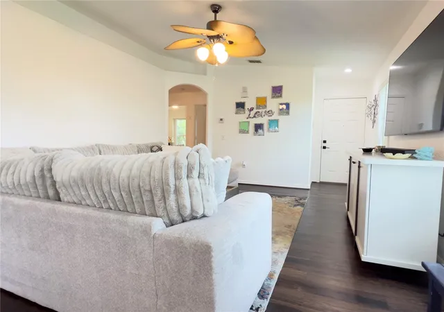 Photo 3 of Condo for sale at 2806 Osprey Cvs Pl #201, Kissimmee, FL 34746 | MLS# O6446458 | Listing updated on 2026-10-02