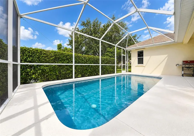 Photo 2 of Single family home for sale at 6256 Donnington Ct, Sarasota, FL 34238 | MLS# A4708134 | Listing updated on 2026-10-04