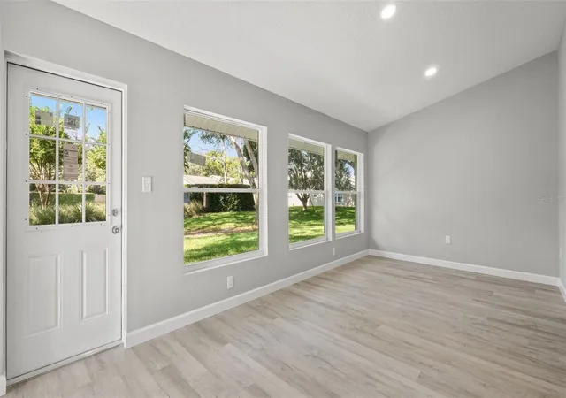 Photo 4 of House for sale at 1385 Summerwood Ct, Spring Hill, FL 34606 | MLS# W7889995 | Listing updated on 2026-10-02