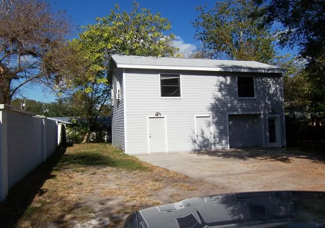 Photo 2 of House for sale at 902 E Lime St, Lakeland, FL 33801 | MLS# L4965488 | Listing updated on 2026-10-02
