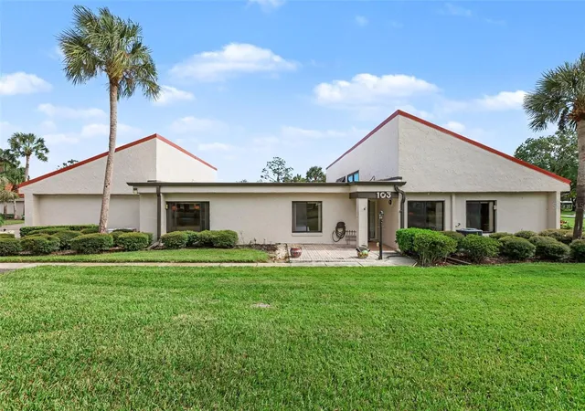 Photo 1 of Townhouse for sale at 103 Valencia Ct N, Plant City, FL 33566 | MLS# TB8553974 | Listing updated on 2026-10-05