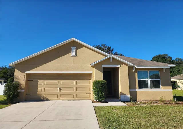 Single family home for sale at 2904 NE 42nd Road, OCALA, FL 34470 | MLS# OM733249