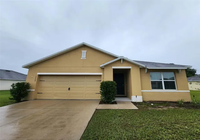 Photo 4 of Single family home for sale at 2904 NE 42nd Road, Ocala, FL 34470 | MLS# OM733249 | Listing updated on 2026-10-08