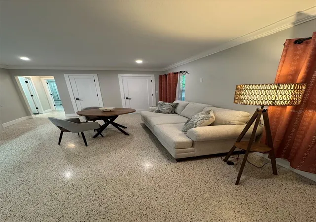 Listing Photo 5 - Condo for sale in building located at 319 20th Ave S, Saint Petersburg, FL 33705