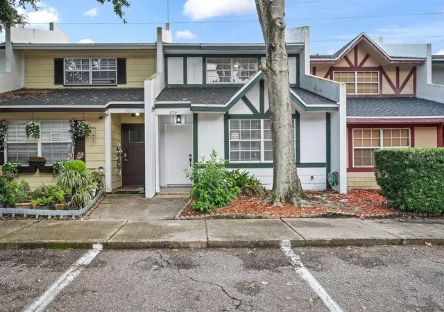 Photo 1 of Condo for sale at 824 W 25th Street, Sanford, FL 32771 | MLS# O6446468 | Listing updated on 2026-10-07
