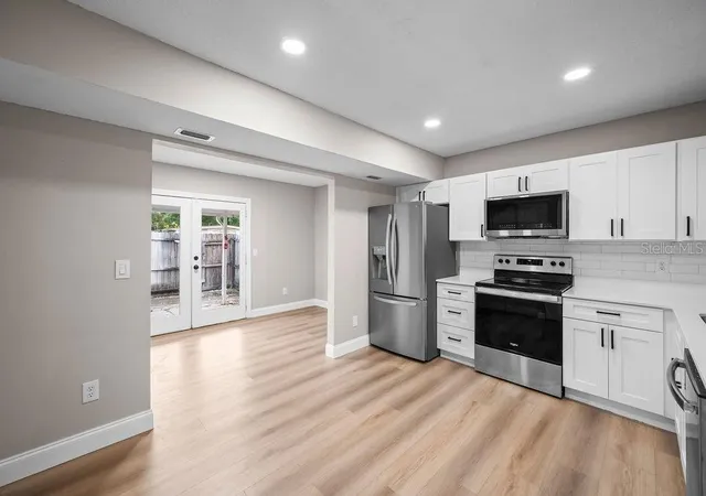 Listing Photo 5 - Condo for sale in building located at 824 W 25th St, SANFORD, FL 32771