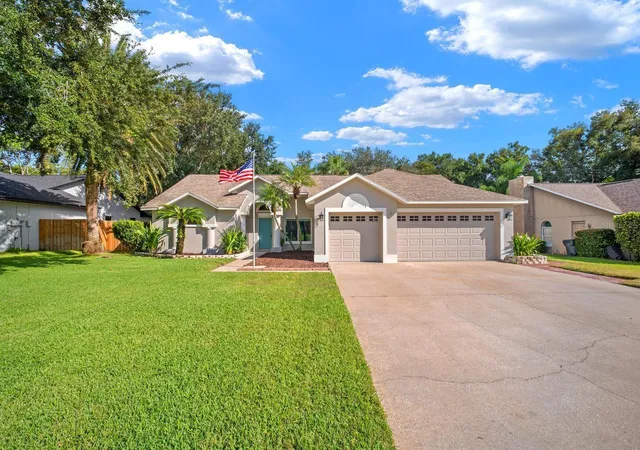 Photo 1 of Single family home for sale at 3912 Appletree Dr, Valrico, FL 33594 | MLS# TB8553980 | Listing updated on 2026-10-04