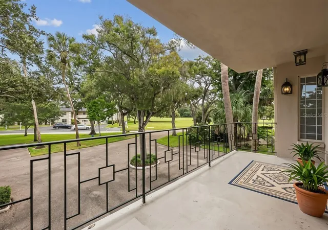 Photo 3 of Condo for sale at 3 Country Clb Dr #3, Largo, FL 33771 | MLS# O6446470 | Listing updated on 2026-10-02