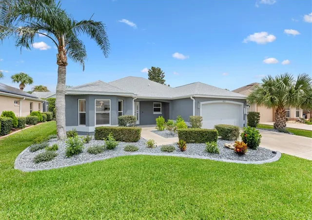 Photo 3 of Single family home for sale at 1402 Camero Dr, Lady Lake, FL 32159 | MLS# V4951613 | Listing updated on 2026-10-03