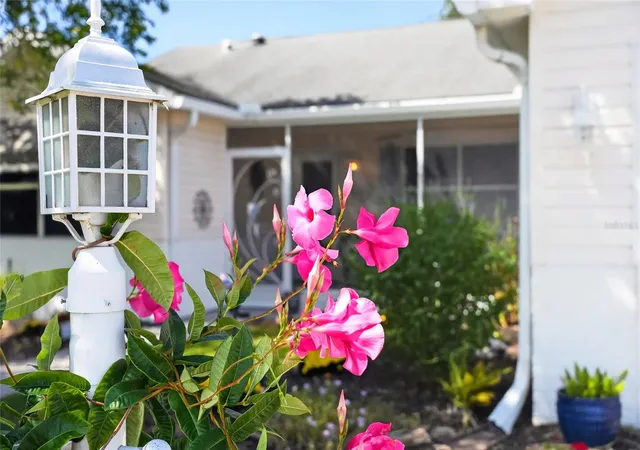 Photo 3 of Sale Pending at 506 Alcazar Ct, Lady Lake, FL 32159 | MLS# G5118509 | Listing updated on 2026-10-08