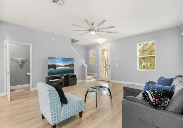 Photo 3 of Single family home for sale at 154 Wooded Vine Dr, Winter Springs, FL 32708 | MLS# O6446471 | Listing updated on 2026-10-17
