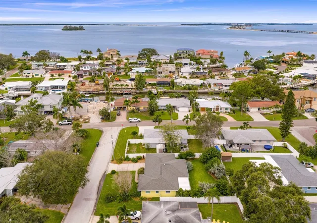 Photo 2 of Single family home for sale at 88 New Jersey Dr, Dunedin, FL 34698 | MLS# TB8553985 | Listing updated on 2026-10-02
