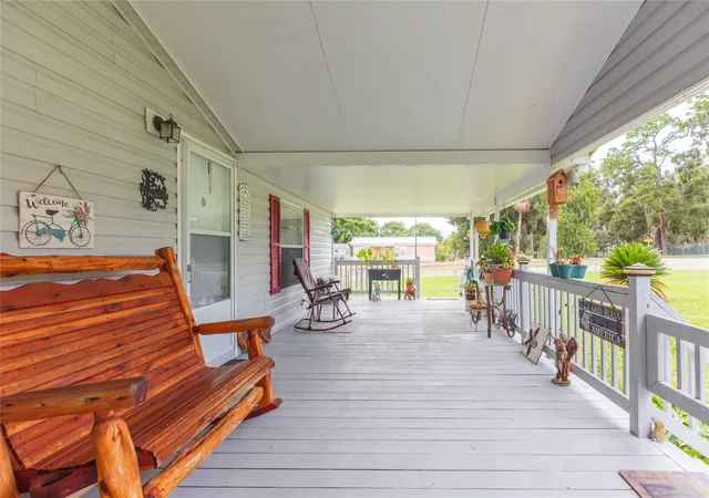 Photo 4 of Manufactured home for sale at 14716 Billie Ln, Dade City, FL 33525 | MLS# TB8553991 | Listing updated on 2026-10-03