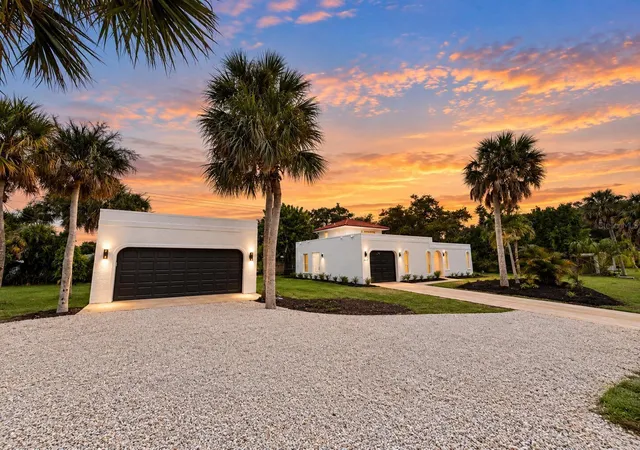 Photo 1 of Single family home for sale at 447 Zephyr Rd, Venice, FL 34293 | MLS# O6446479 | Listing updated on 2026-10-02