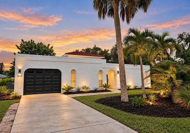 Photo 2 of Single family home for sale at 447 Zephyr Rd, Venice, FL 34293 | MLS# O6446479 | Listing updated on 2026-10-02
