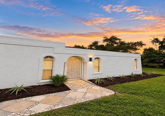 Photo 3 of Single family home for sale at 447 Zephyr Rd, Venice, FL 34293 | MLS# O6446479 | Listing updated on 2026-10-02