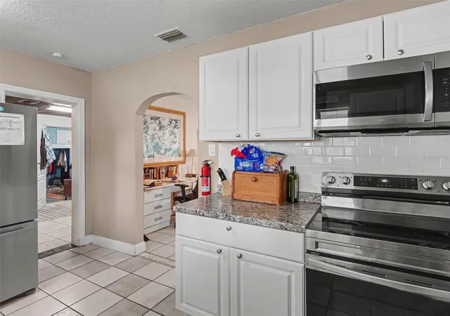Photo 3 of Single family home for sale at 1503 55th Avenue W, Bradenton, FL 34207 | MLS# A4708139 | Listing updated on 2026-10-06