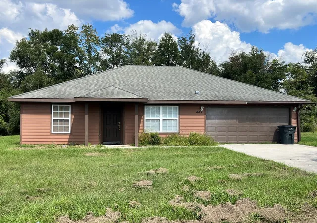 Single family home for sale at 223 SE Victoria Glen, LAKE CITY, FL 32025 | MLS# GC543909