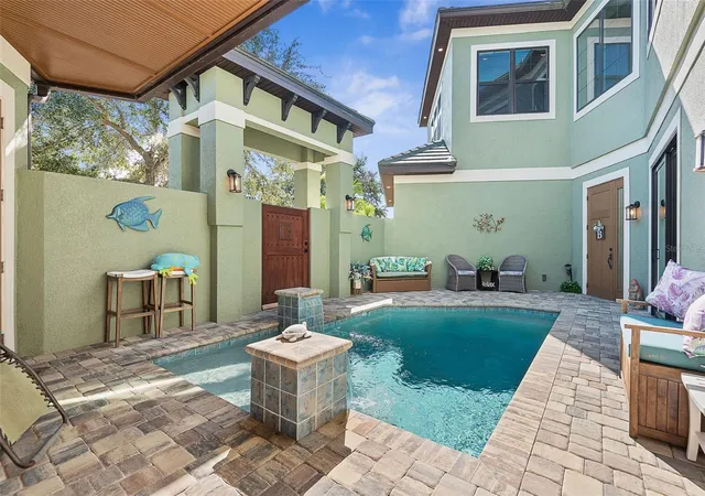 Photo 1 of Single family home for sale at 4 Oakview Ct, Palm Coast, FL 32137 | MLS# FC321838 | Listing updated on 2026-10-05