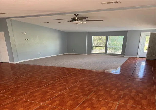 Photo 4 of Manufactured home for sale at 6 Sugar Pine Loop, Lake Wales, FL 33898 | MLS# B4902385 | Listing updated on 2026-10-02