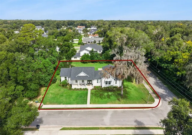 Photo 1 of Single family home for sale at 310 W Washington Ave, Lake Helen, FL 32744 | MLS# O6446485 | Listing updated on 2026-10-05