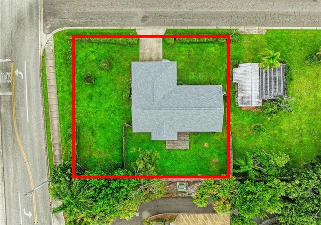 Photo 4 of Single family home for sale at 4205 4th Avenue W, Bradenton, FL 34209 | MLS# A4708141 | Listing updated on 2026-10-09