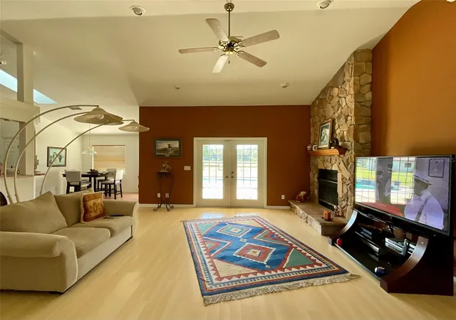 Photo 4 of House for sale at 20970 NE 30th Street, Williston, FL 32696 | MLS# OM733258 | Listing updated on 2026-10-03