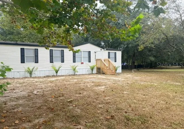 Photo 2 of Manufactured home for sale at 15601 Sw 95th Avenue, Dunnellon, FL 34432 | MLS# TB8554010 | Listing updated on 2026-10-09