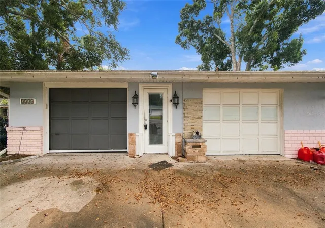 Photo 2 of Single family home for sale at 2236 Alice Rd, SARASOTA, FL 34231 | MLS# TB8554013 | Listing updated on 2026-10-08