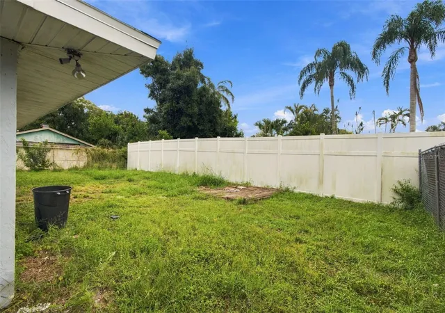 Photo 24 of Single family home for sale at 2236 Alice Rd, SARASOTA, FL 34231 | MLS# TB8554013 | Listing updated on 2026-10-08