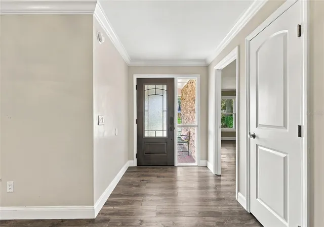 Photo 3 of Single family home for sale at 992 Sleeping Rock Ct, Winter Springs, FL 32708 | MLS# O6446490 | Listing updated on 2026-10-07