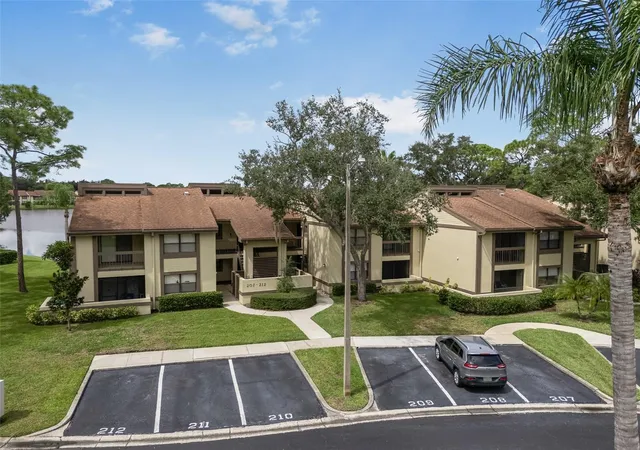 Photo 2 of Condo for sale at 210 Woodlake Wynde, Oldsmar, FL 34677 | MLS# TB8554024 | Listing updated on 2026-10-05