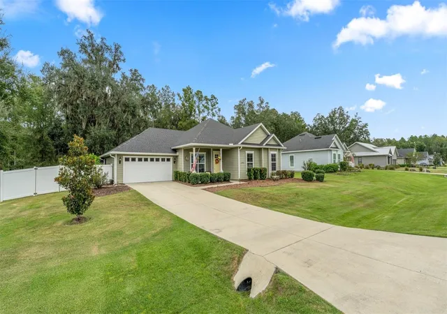 Photo 2 of Single family home for sale at 19992 NW 159th Place, Alachua, FL 32615 | MLS# OM733260 | Listing updated on 2026-10-06