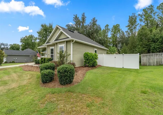 Photo 3 of Single family home for sale at 19992 NW 159th Place, Alachua, FL 32615 | MLS# OM733260 | Listing updated on 2026-10-06