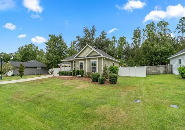 Photo 4 of Single family home for sale at 19992 NW 159th Place, Alachua, FL 32615 | MLS# OM733260 | Listing updated on 2026-10-06