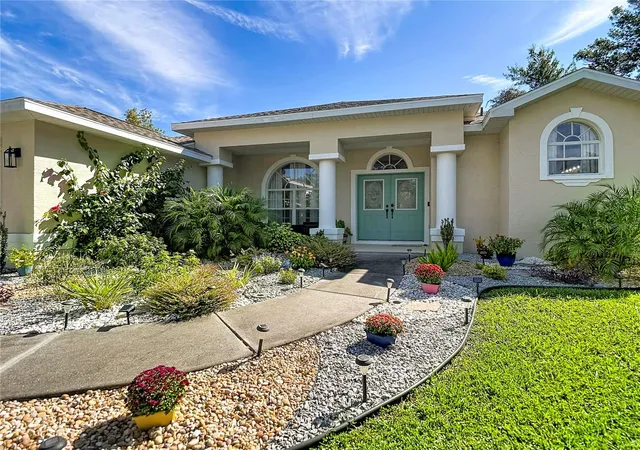 Photo 4 of Single family home for sale at 11200 Lomita Wren Rd, Weeki Wachee, FL 34614 | MLS# TB8554025 | Listing updated on 2026-10-05