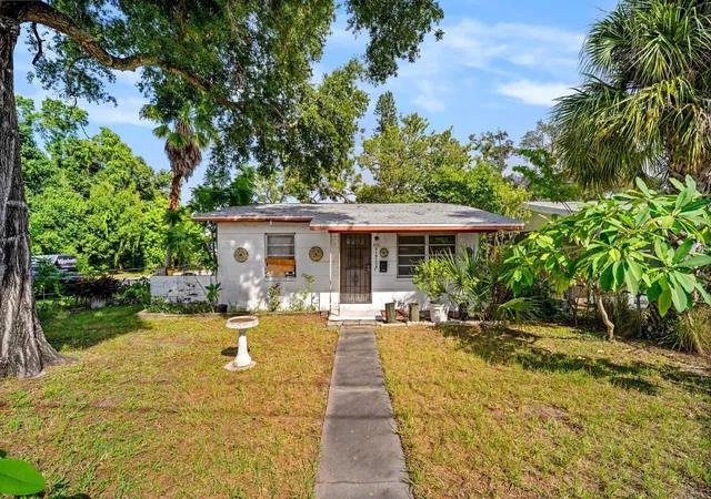 Single family home for sale at 800 40th Street S, Saint Petersburg, FL 33711 | MLS# TB8554033