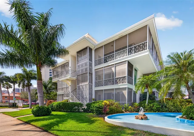 Photo 1 of Condo for sale at 1000 N Shore Dr NE #2, Saint Petersburg, FL 33701 | MLS# TB8554036 | Listing updated on 2026-10-09
