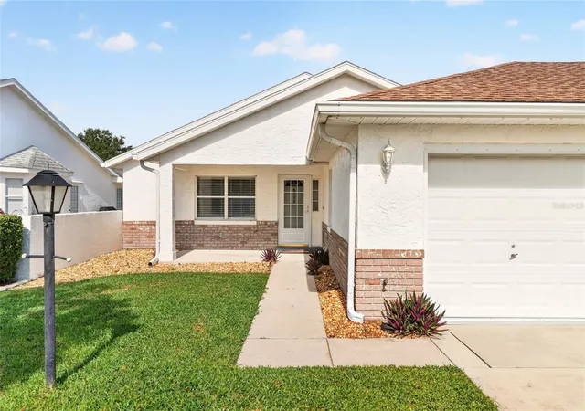 Photo 3 of Single family home for sale at 9120 Sw 91st Terrace, Ocala, FL 34481 | MLS# OM733262 | Listing updated on 2026-10-07