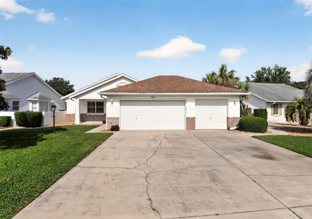 Photo 2 of Single family home for sale at 9120 Sw 91st Terrace, Ocala, FL 34481 | MLS# OM733262 | Listing updated on 2026-10-07