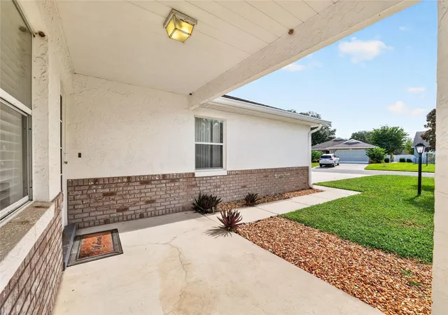 Photo 3 of Single family home for sale at 9120 SW 91st Terrace, Ocala, FL 34481 | MLS# OM733262 | Listing updated on 2026-10-07