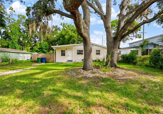 Photo 1 of Single family home for sale at 2438 N Ramona Cir, Tampa, FL 33612 | MLS# TB8554037 | Listing updated on 2026-10-02