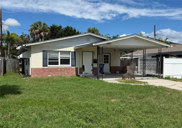 Photo 1 of Single family home for sale at 1841 Shore Acres Blvd Ne, Saint Petersburg, FL 33703 | MLS# TB8554038 | Listing updated on 2026-10-22