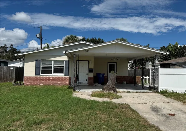 Photo 2 of Single family home for sale at 1841 Shore Acres Blvd Ne, Saint Petersburg, FL 33703 | MLS# TB8554038 | Listing updated on 2026-10-22