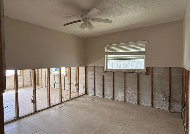 Photo 4 of Single family home for sale at 1841 Shore Acres Blvd NE, Saint Petersburg, FL 33703 | MLS# TB8554038 | Listing updated on 2026-10-22