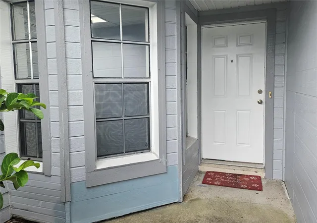 Photo 3 of Single family home for sale at 3406 Fox Ridge St, Winter Haven, FL 33884 | MLS# O6446507 | Listing updated on 2026-10-03